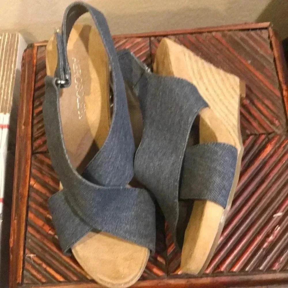 Aerosoles Denim Sling Back Wedge Sandals with 4 inch Heel-Size 8